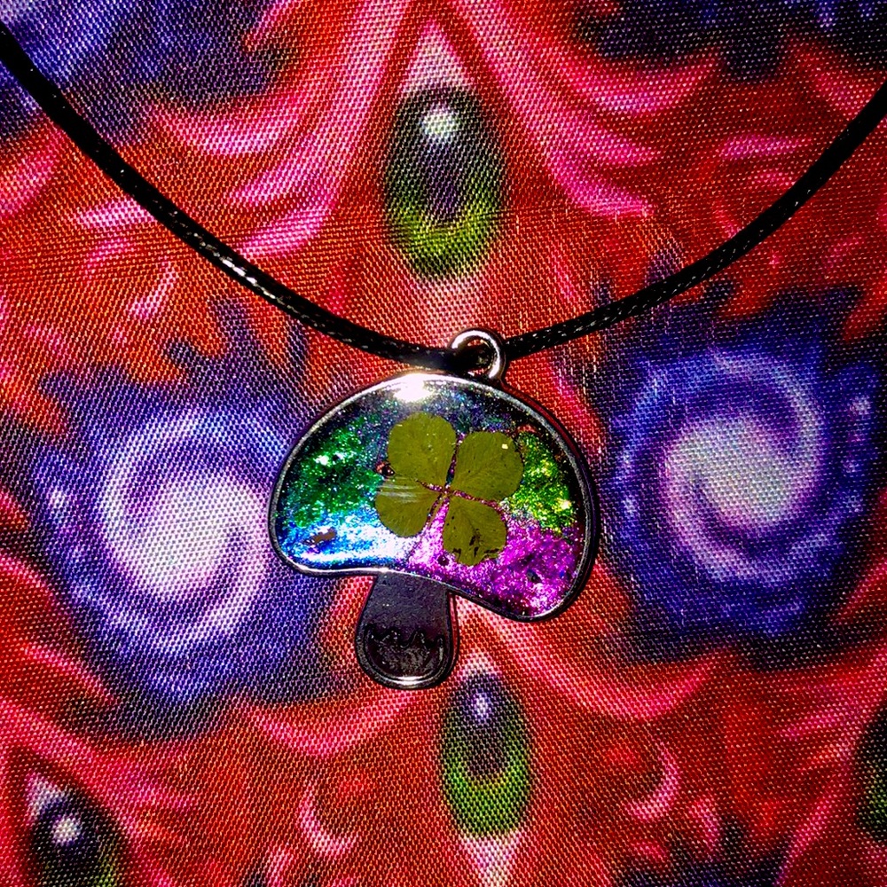 Silver bezel mushroom infused with reiki healing and crystals and 4 leaf clover